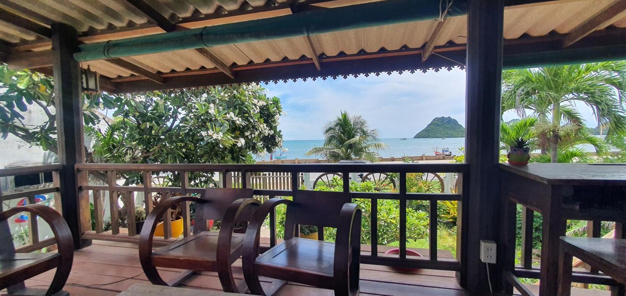 Seesea Thai Wooden House On Beachfront Prachuap Khiri Khan Exterior photo